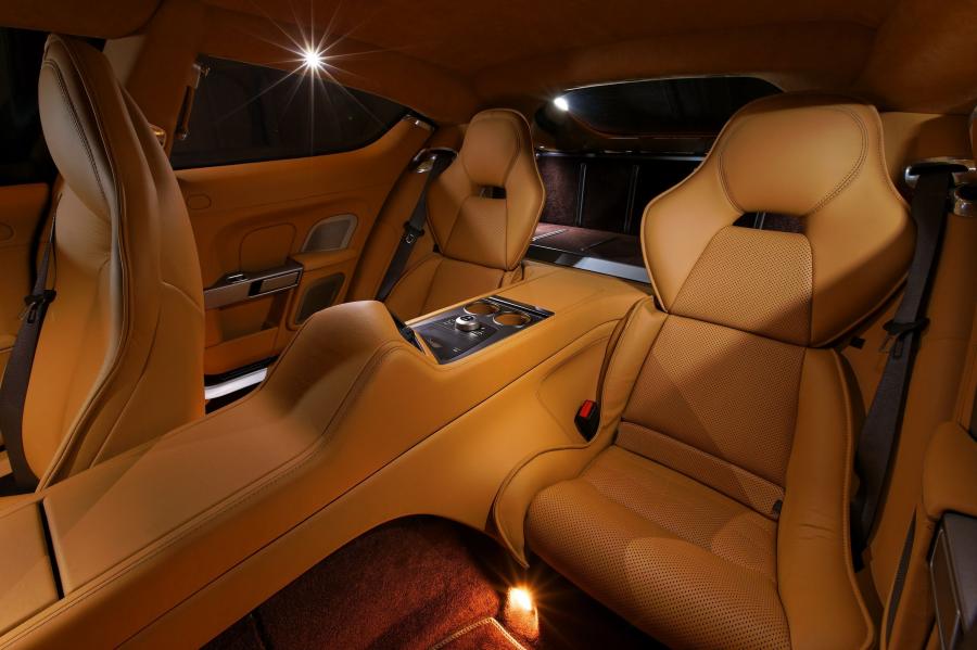 Интерьер Aston Martin Rapide 2010 года  (фото 67 из 190)